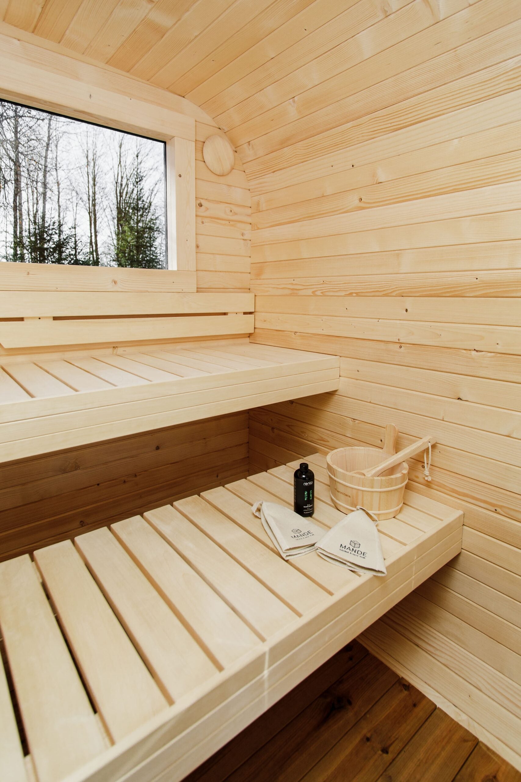 3,5 m große Würfelsauna mit Vorraum