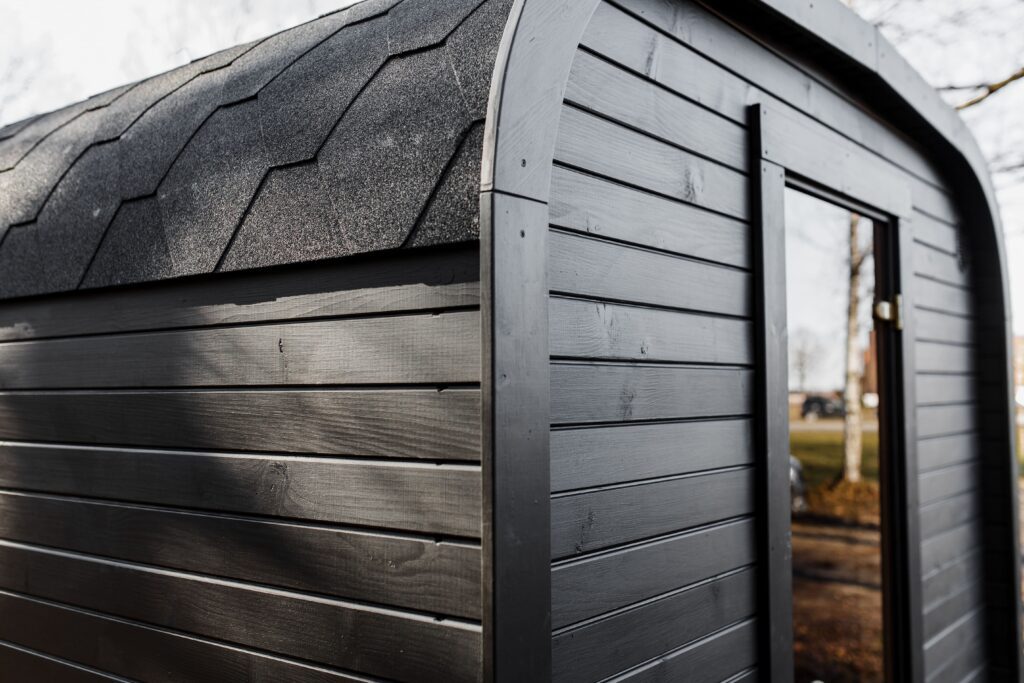 3,5 m große Würfelsauna mit Vorraum