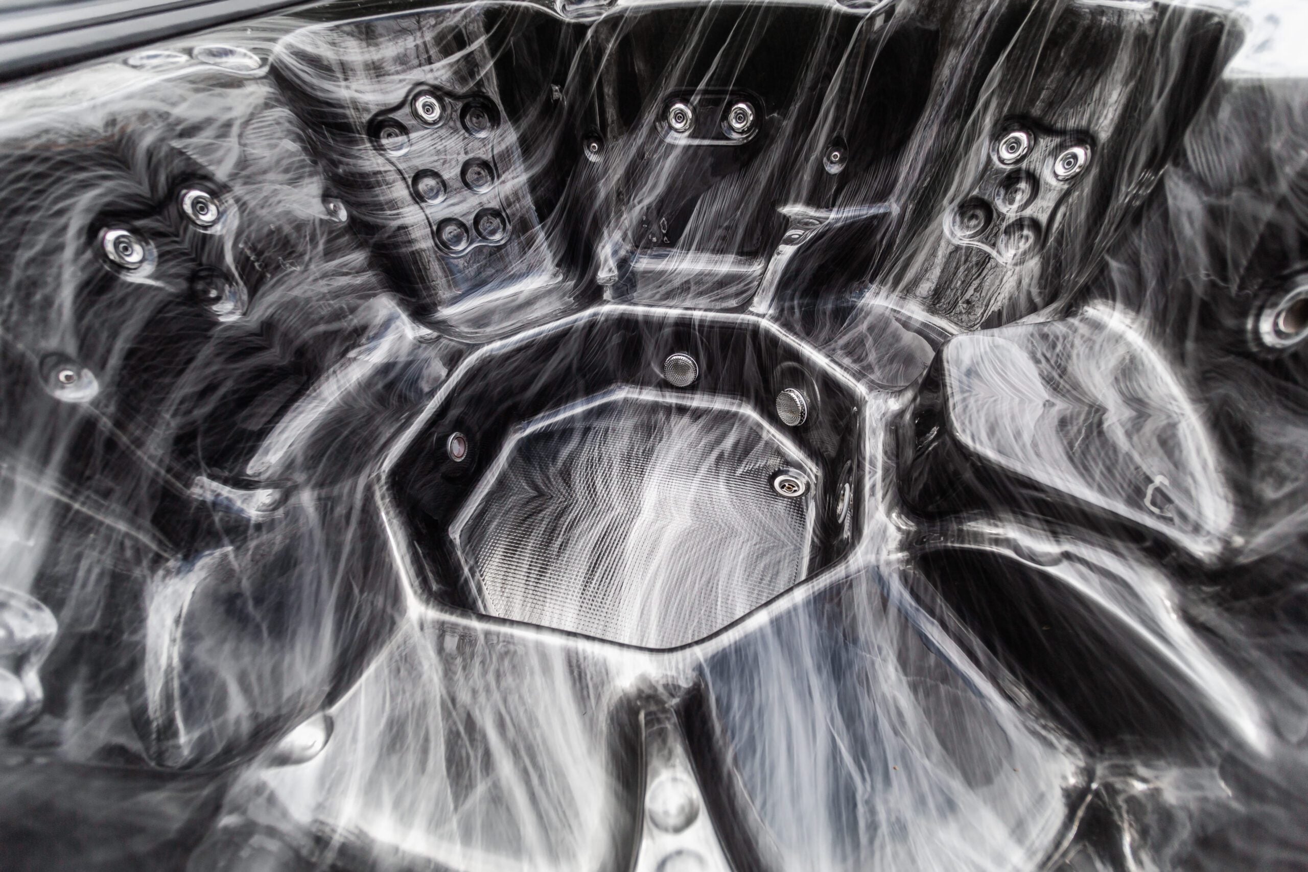 Quadratischer Acryl-Whirlpool (mit Außenheizung) 220×220 mm – Fichtenholz