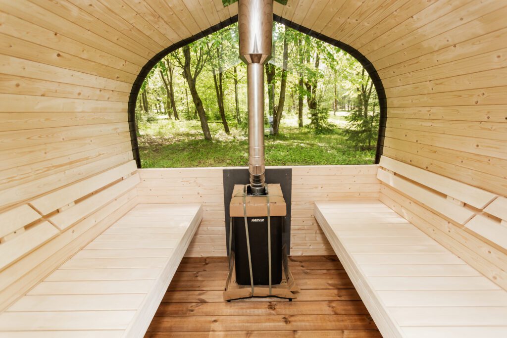 2-in-1 IGLU Sauna + Whirlpool