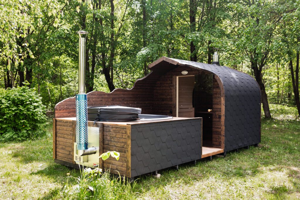 2-in-1 IGLU Sauna + Whirlpool