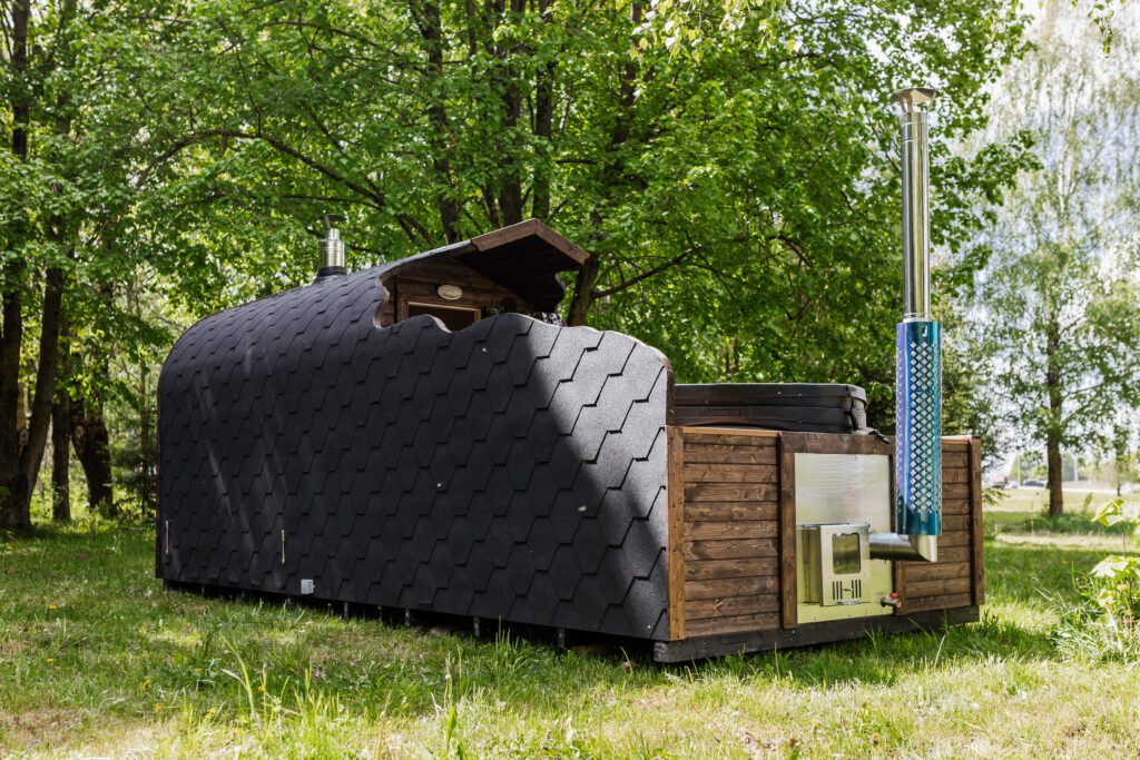 2-in-1 IGLU Sauna + Whirlpool