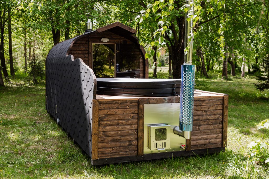 2-in-1 IGLU Sauna + Whirlpool