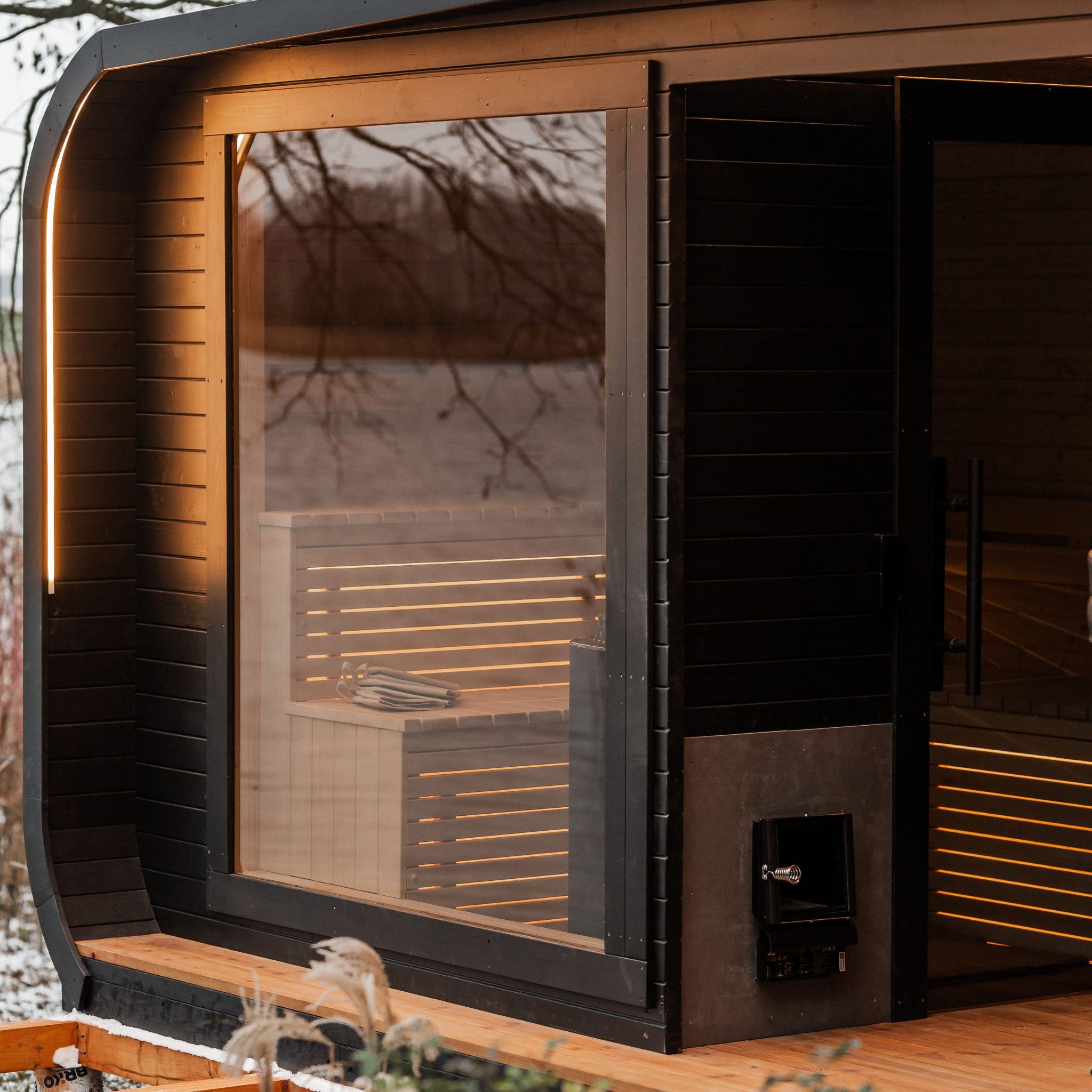 2-in-1 LUX Sauna + Whirlpool