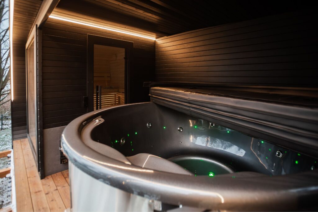 2-in-1 LUX Sauna + Whirlpool
