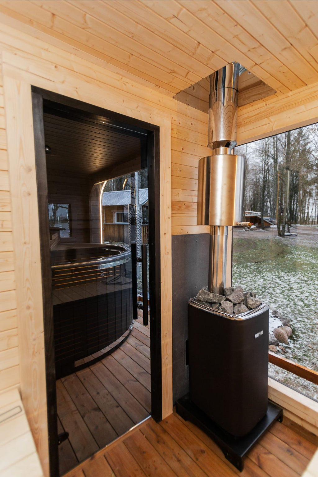 2-in-1 LUX Sauna + Whirlpool