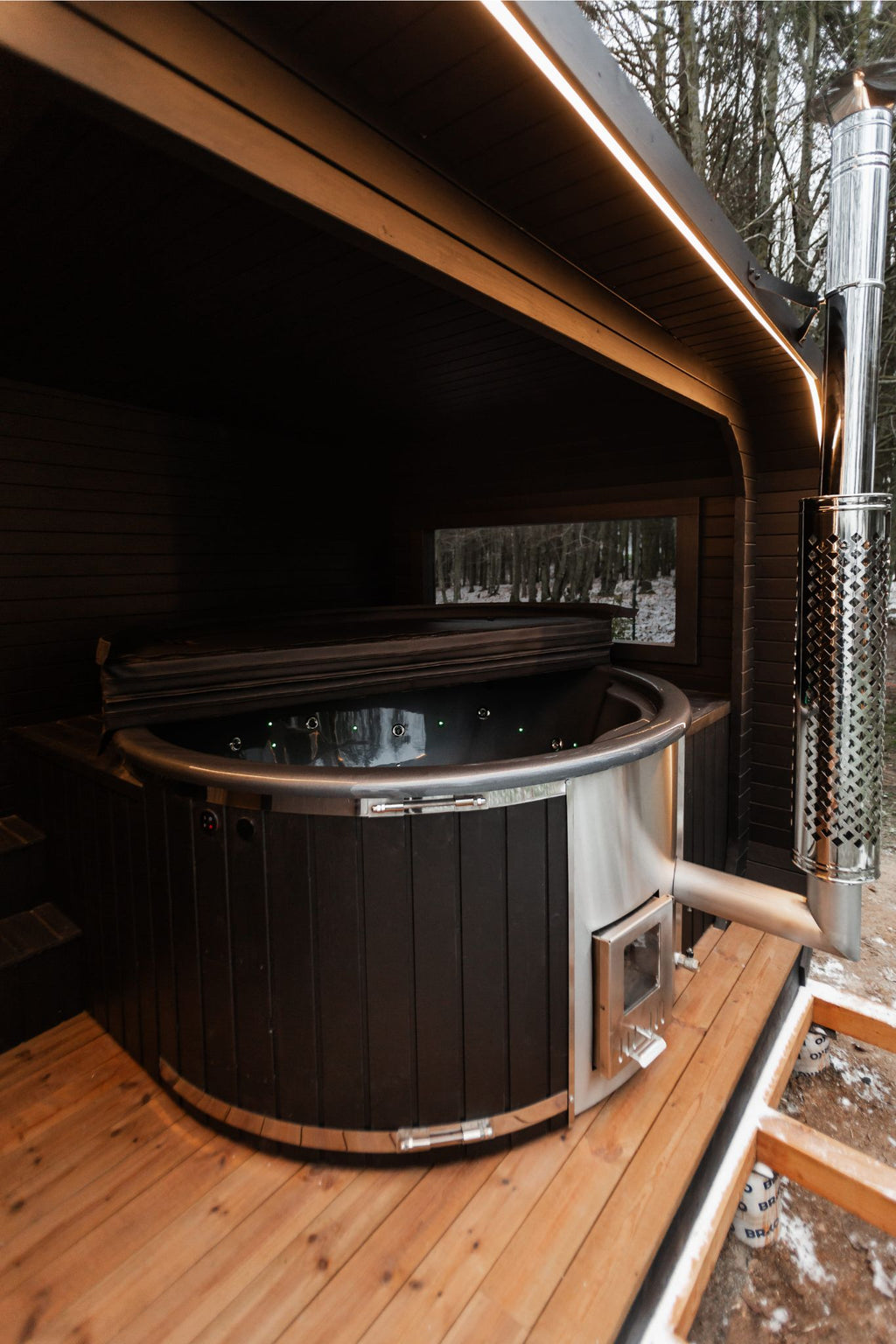 2-in-1 LUX Sauna + Whirlpool