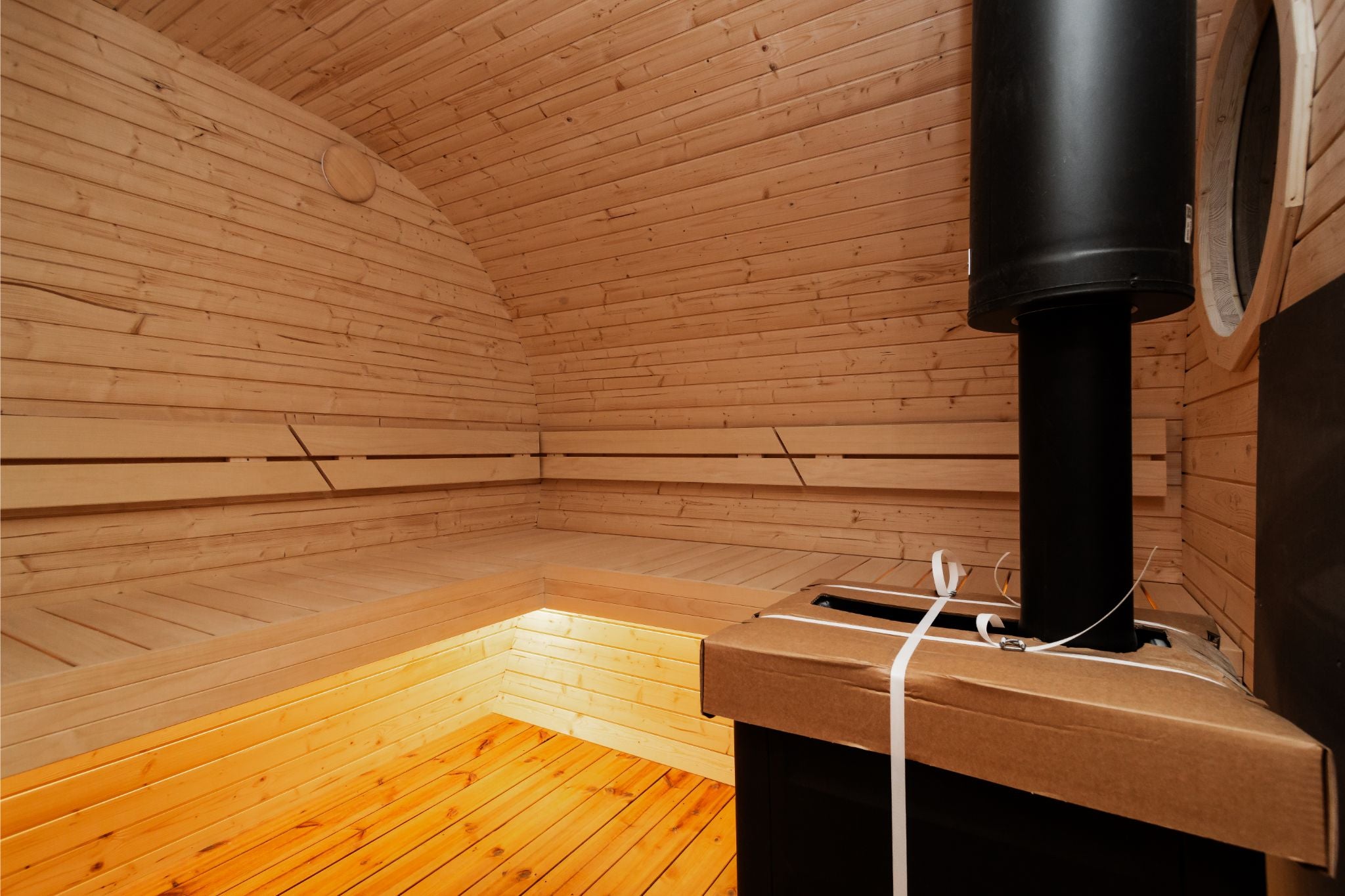 2-in-1 Oasis Sauna + Whirlpool