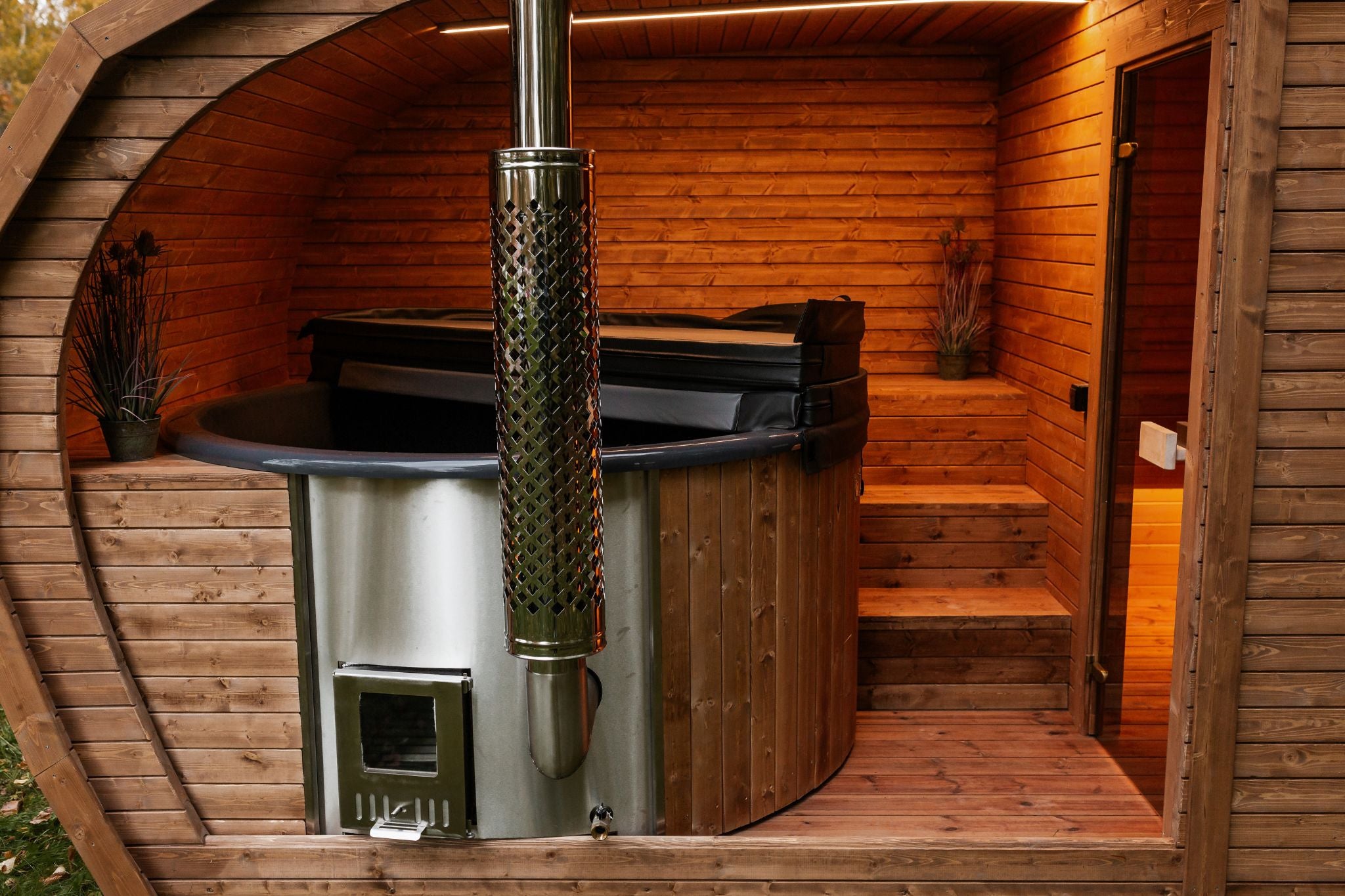 2-in-1 Oasis Sauna + Whirlpool
