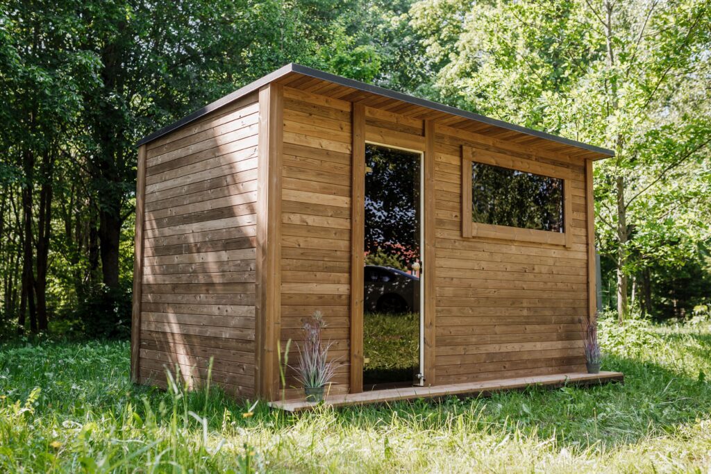 Quadratische Sauna (400 x 240 cm) mit Vorsauna