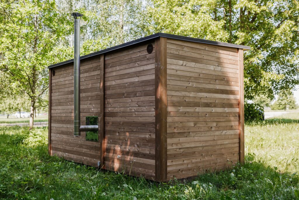Quadratische Sauna (400 x 240 cm) mit Vorsauna