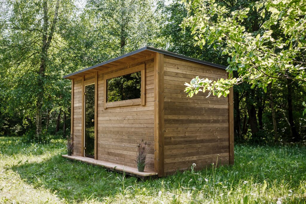 Quadratische Sauna (400 x 240 cm) mit Vorsauna