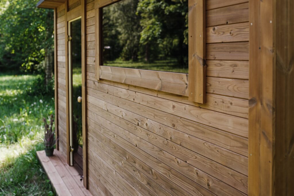 Quadratische Sauna (400 x 240 cm) mit Vorsauna