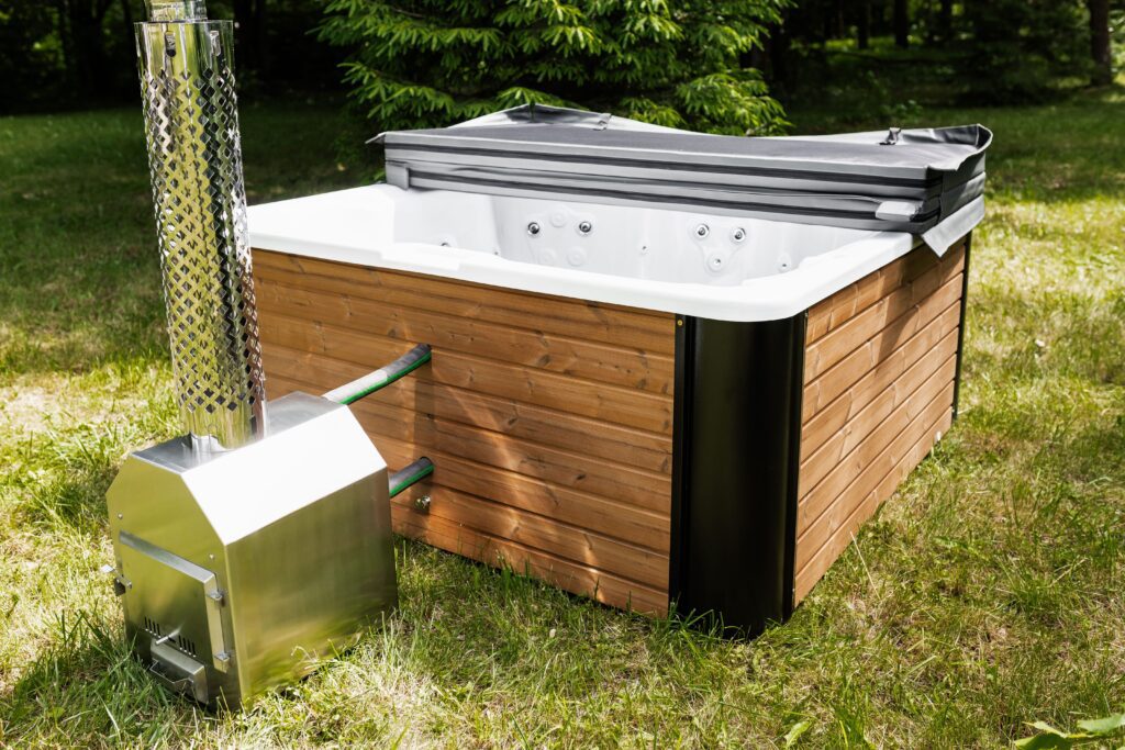 Quadratischer Acryl-Whirlpool (mit Außenheizung) 220×220 mm – Fichtenholz