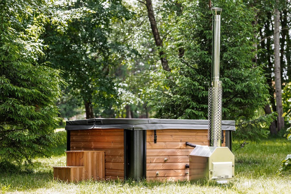 Quadratischer Acryl-Whirlpool (mit Außenheizung) 220×220 mm – Fichtenholz