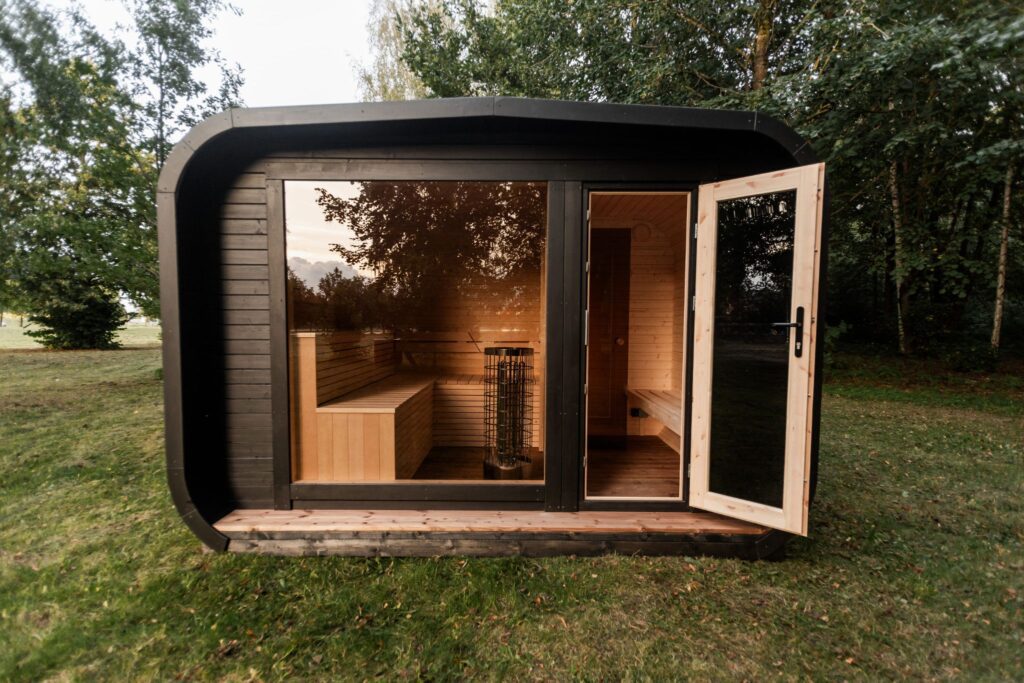 LUX Sauna mit Vorraum 245×500