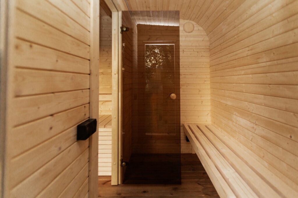 LUX Sauna mit Vorraum 245×500