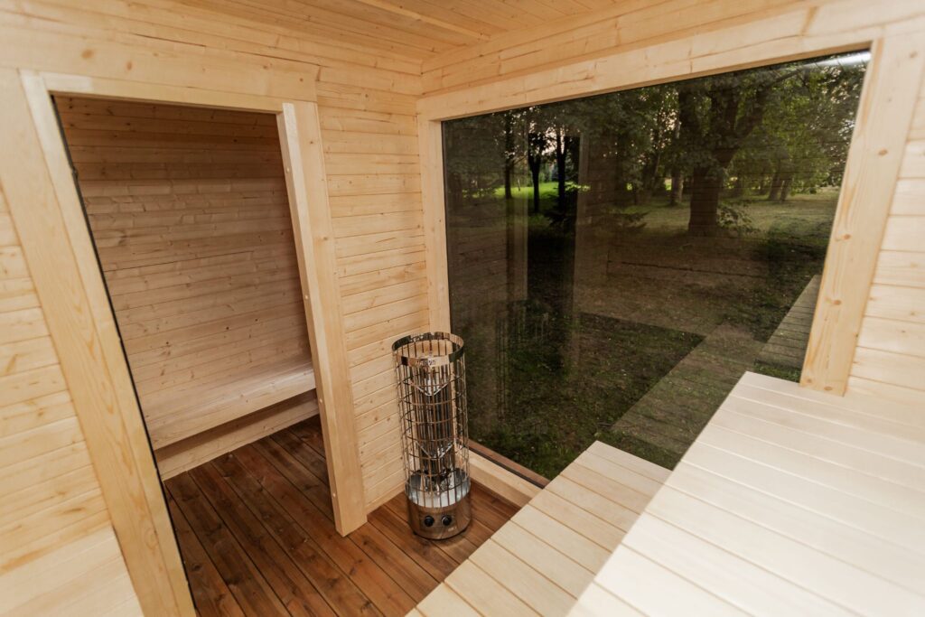 LUX Sauna mit Vorraum 245×500
