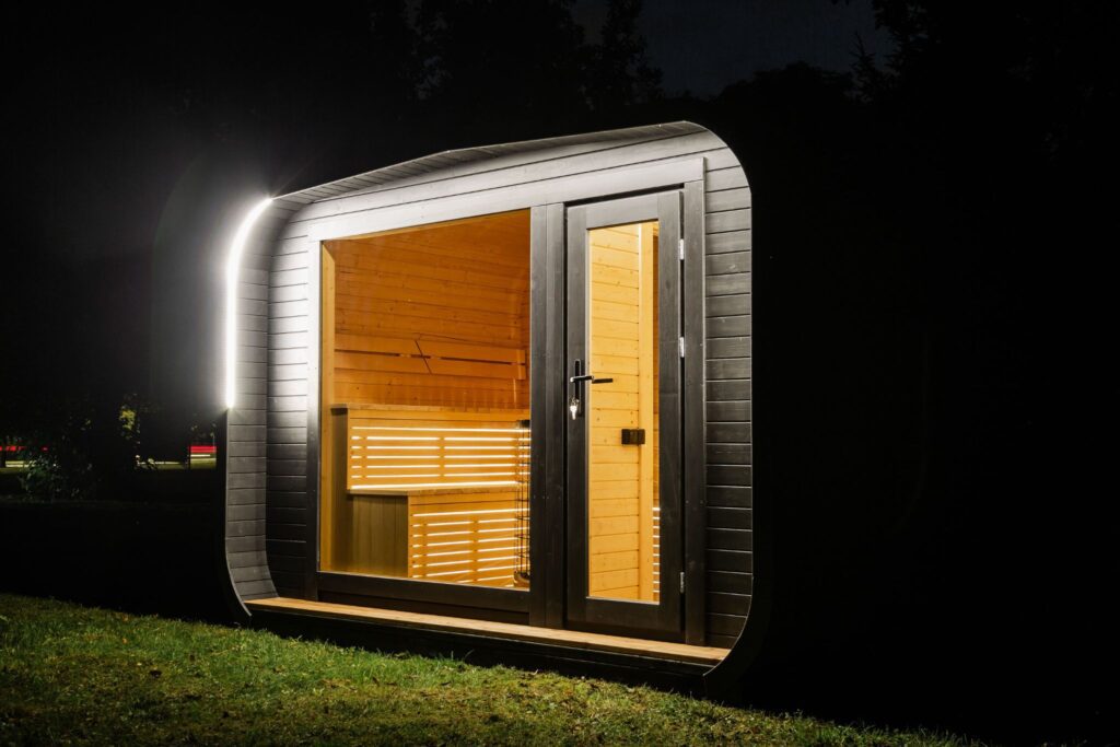 LUX Sauna mit Vorraum 245×500