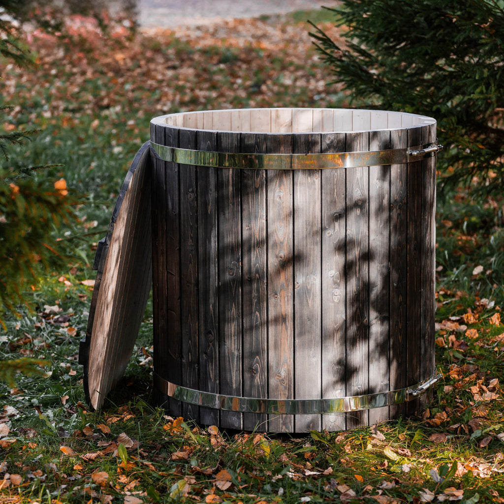 Einzelbadewanne mit Kaltwasser – Fichtenholz