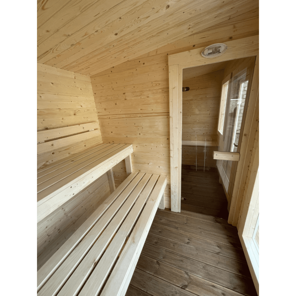 Quadratische Sauna (400 x 240 cm) mit Vorsauna